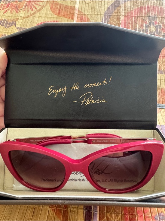 Patricia Nash Brigitte Sunglasses
Passion Pink Frames Includes Case NWOT main image 5